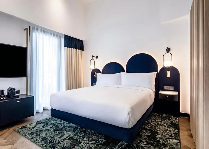 מלון Doubletree By Hilton Centre Iconic