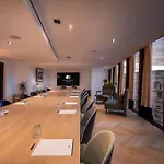 Doubletree By Hilton Centre Iconic Hotel 4*