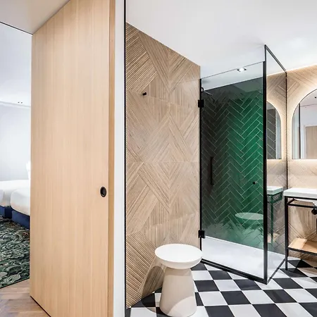 Doubletree By Hilton Centre Iconic Nice