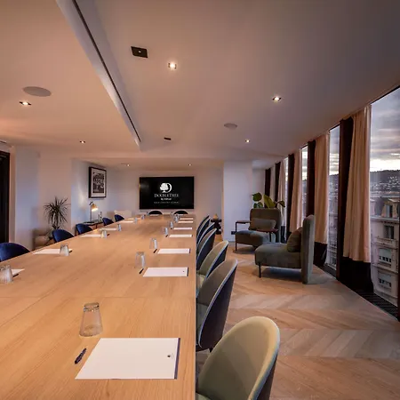 Doubletree By Hilton Centre Iconic Hotel 4*