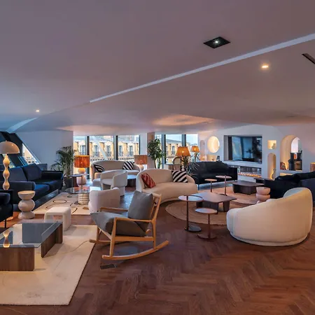 Doubletree By Hilton Centre Iconic 4*