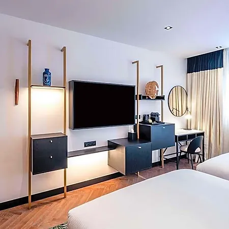 Doubletree By Hilton Centre Iconic 4*