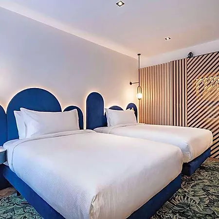 ホテル Doubletree By Hilton Centre Iconic ニース