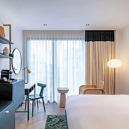 Doubletree By Hilton Centre Iconic ホテル
