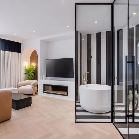 Doubletree By Hilton Centre Iconic Hotell 4*