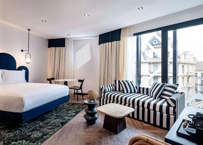 Doubletree By Hilton Centre Iconic