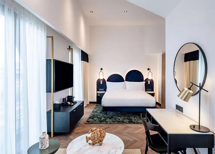 Doubletree By Hilton Centre Iconic Nizza