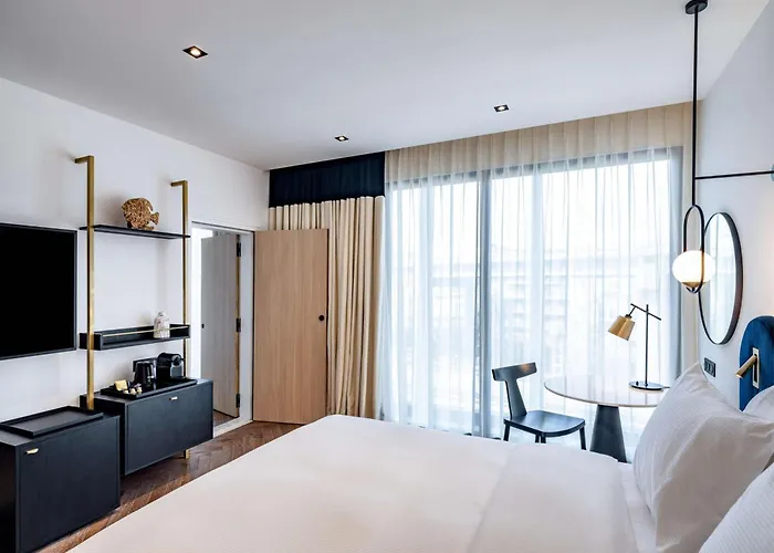 Doubletree By Hilton Centre Iconic 4* Nizza