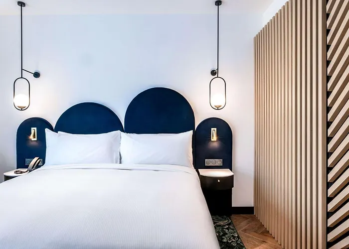 Doubletree By Hilton Centre Iconic 4* Nizza