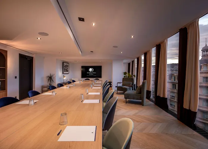 Doubletree By Hilton Centre Iconic Hotel 4*