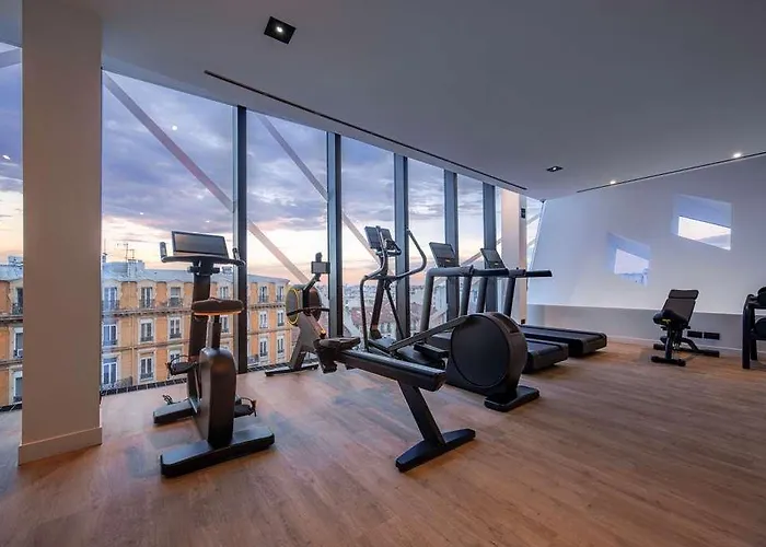 فندق Doubletree By Hilton Centre Iconic 4*