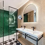 Doubletree By Hilton Centre Iconic Ξενοδοχείο 4*