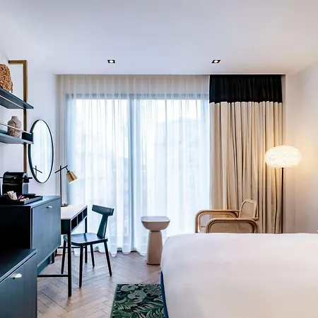 Doubletree By Hilton Centre Iconic 酒店