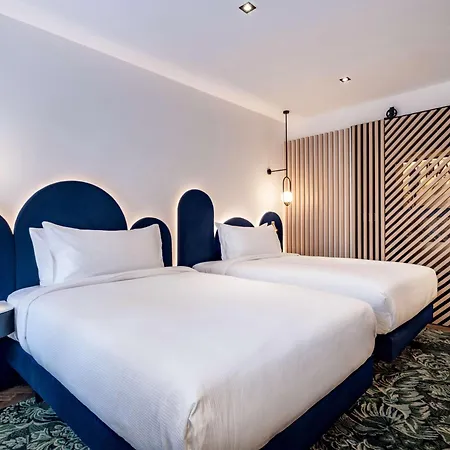 Doubletree By Hilton Centre Iconic 酒店