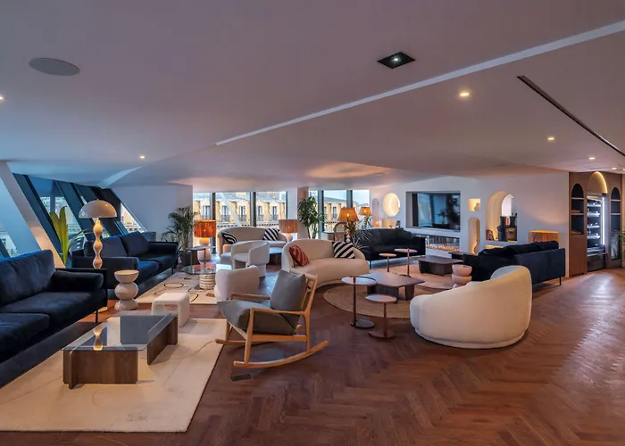 Doubletree By Hilton Centre Iconic 4*