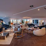 Doubletree By Hilton Centre Iconic 4*